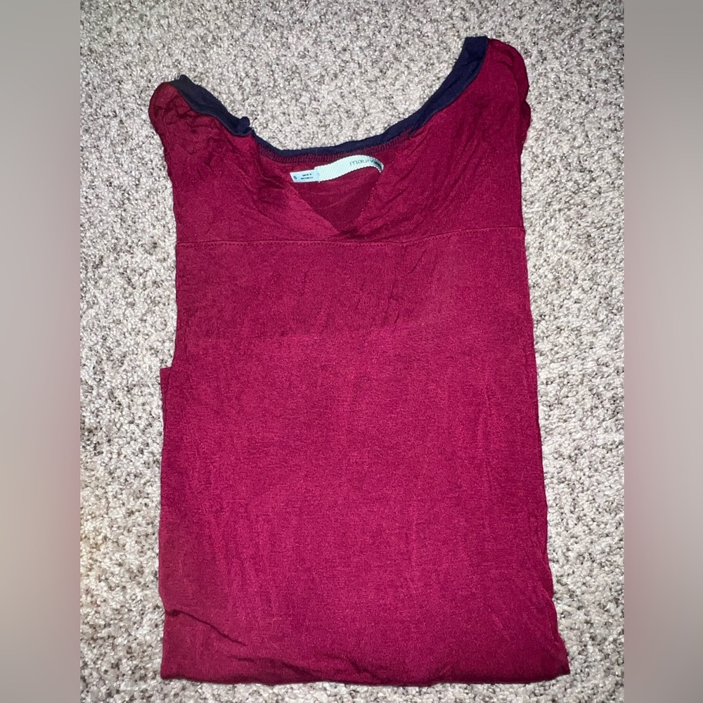 women’s long sleeve shirt